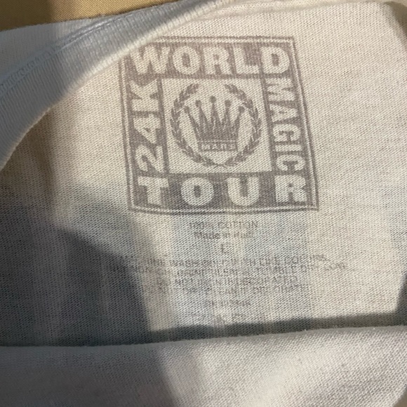 Bruno Mars 24k Magic Tour T-Shirt - Picture 3 of 3